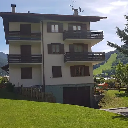 Nei Pra Apartment Bormio